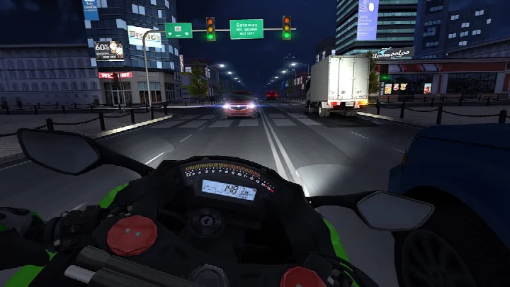 Traffic Rider gameplay showing close overtaking of cars to earn bonus points.