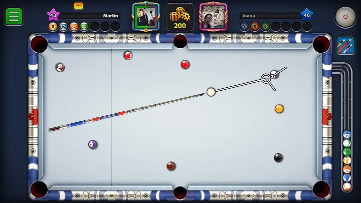 8 Ball Pool PvP match screen displaying opponent avatars and turn indicator